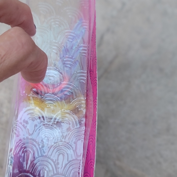 MY LITTLE PONY BUNDLE,MY LITTL PONY PLATES,FANTASTIC FLUTTERS PONY TOY & POMPOMS - Picture 3 of 16